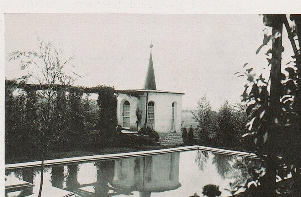 Historische Aufnahme des Badehauses und Wasserbeckens am Hetenhof, 1934